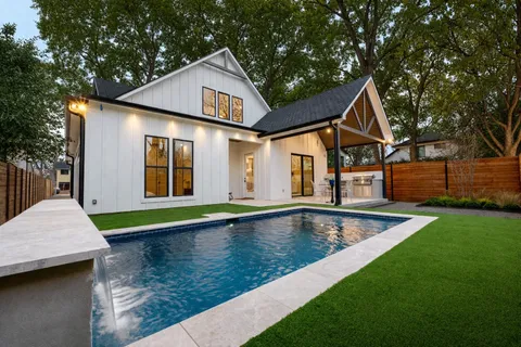 $2,000,000 | 3100 Garwood Street, Austin, TX 78702