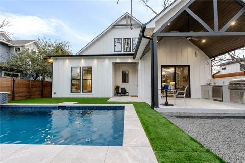 $2,100,000 | 3100 Garwood Street, Austin, TX 78702