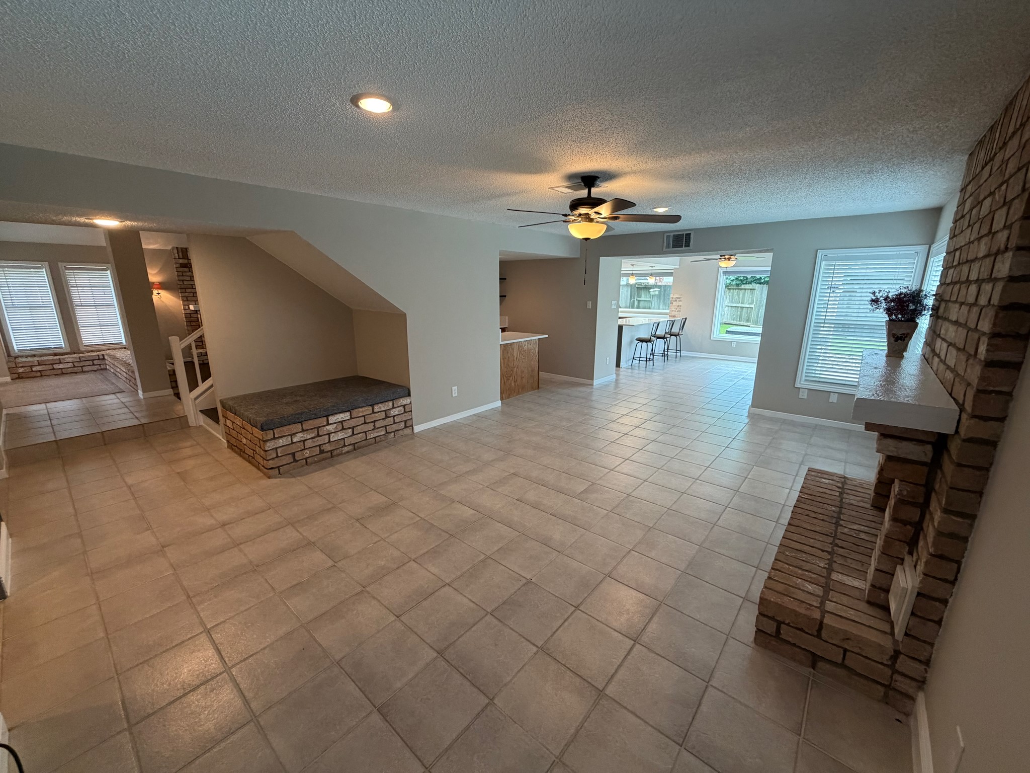 2326 Streamcrest Lane Sugar Land, TX 77479 - Photo 15 of 42 Spacious family room with tile flooring.