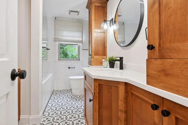 $4,100 | 5109 Abbott Avenue South, Minneapolis, MN 55410