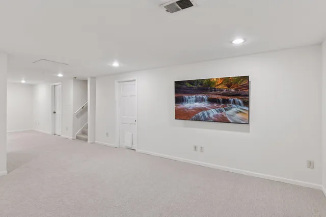 $4,100 | 5109 Abbott Avenue South, Minneapolis, MN 55410