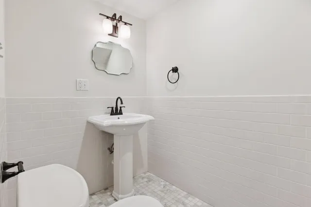 $4,100 | 5109 Abbott Avenue South, Minneapolis, MN 55410