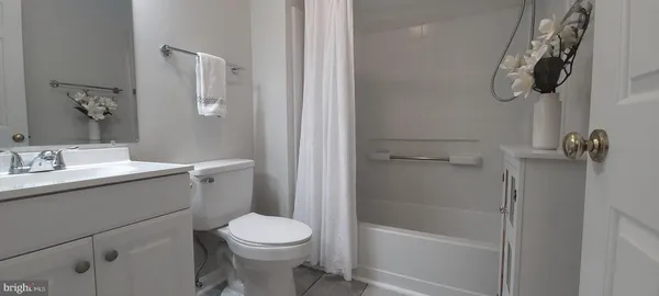 $2,300 | 13517 Orchard Drive, Clifton, VA 20124