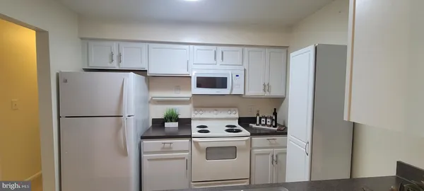 $2,300 | 13517 Orchard Drive, Clifton, VA 20124