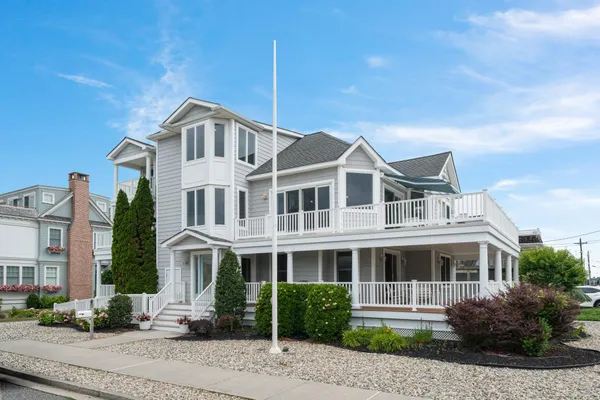 $5,500,000 | 105 40th Street, Avalon, NJ 08202