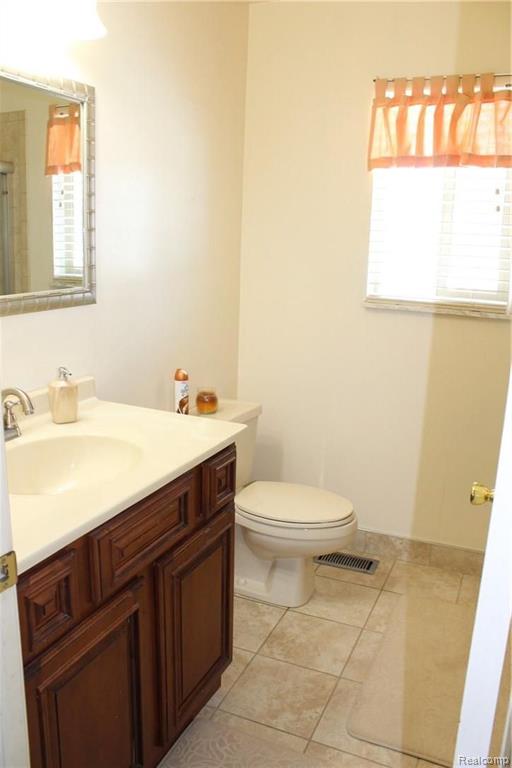 1262 Heatherwoode Road Flint, MI 48532 - Photo 14 of 30