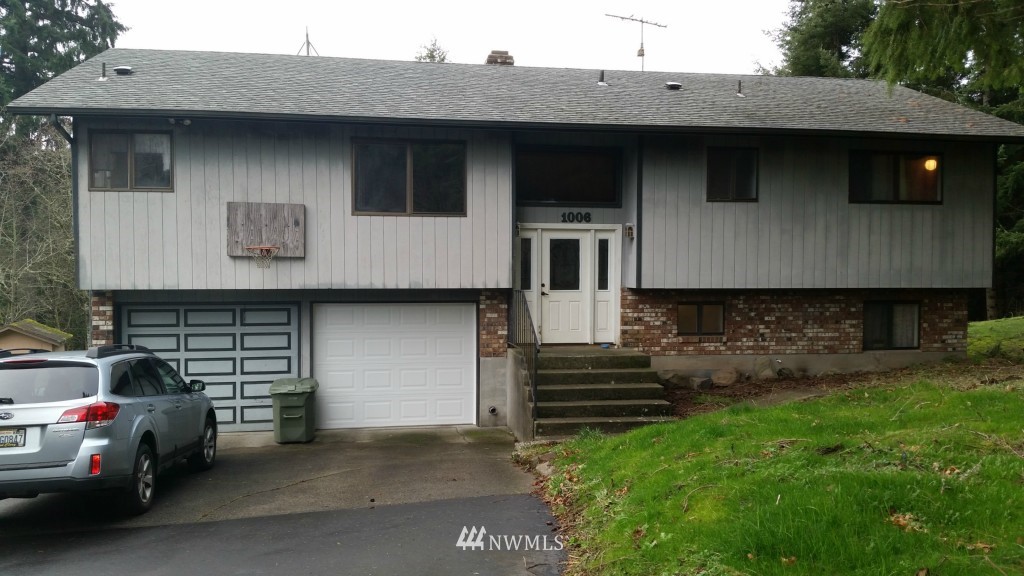 1006 Holcomb Road Kelso, WA 98626 - Photo 1 of 24 Gallery Image 1