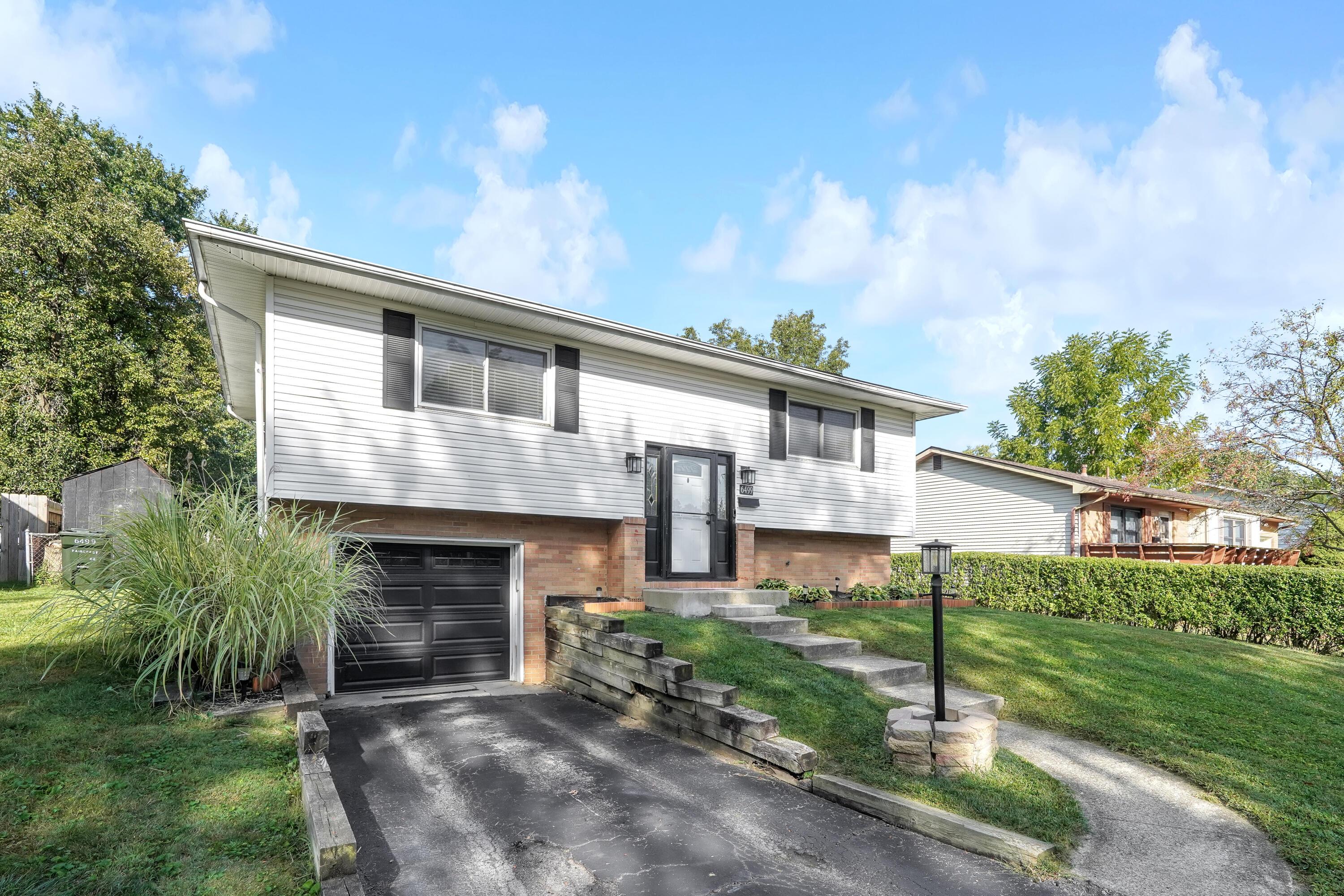 6499 Faircrest Road Columbus, OH 43229 - Photo 1 of 27 DSC05184
