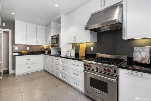 $2,795,000 | 1100 Sacramento Street, Unit 404, San Francisco, CA 94108