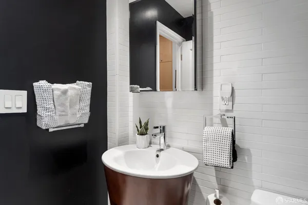 $2,795,000 | 1100 Sacramento Street, Unit 404, San Francisco, CA 94108