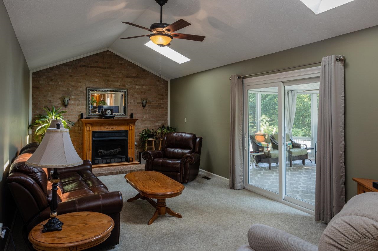 240 Fairview Road Luray, VA 22835 - Photo 7 of 61 Gallery Image 7