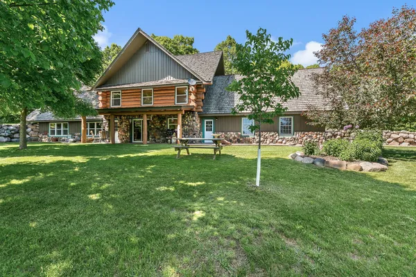 $849,900 | 15015 Held Circle, Cold Spring, MN 56320