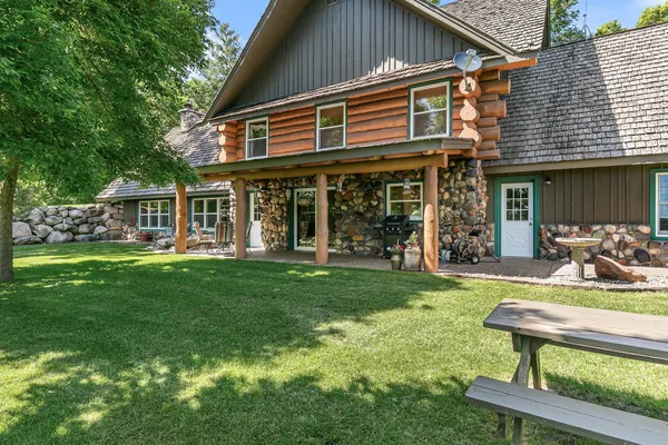 $849,900 | 15015 Held Circle, Cold Spring, MN 56320