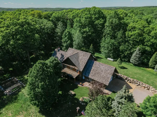 $849,900 | 15015 Held Circle, Cold Spring, MN 56320