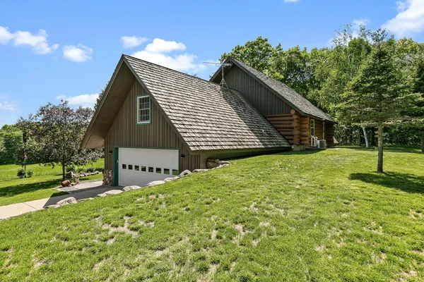 $849,900 | 15015 Held Circle, Cold Spring, MN 56320