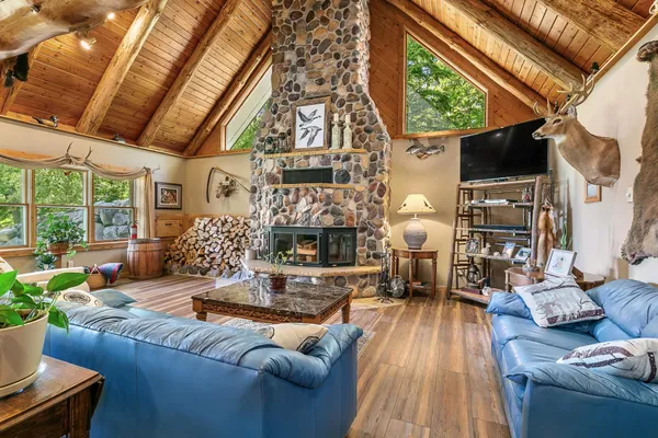 $849,900 | 15015 Held Circle, Cold Spring, MN 56320