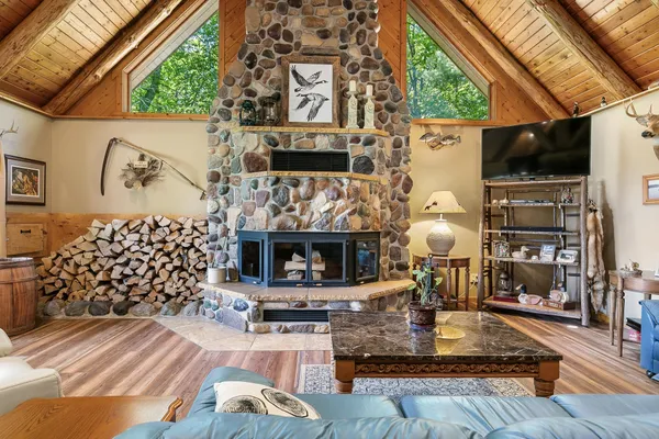 $849,900 | 15015 Held Circle, Cold Spring, MN 56320