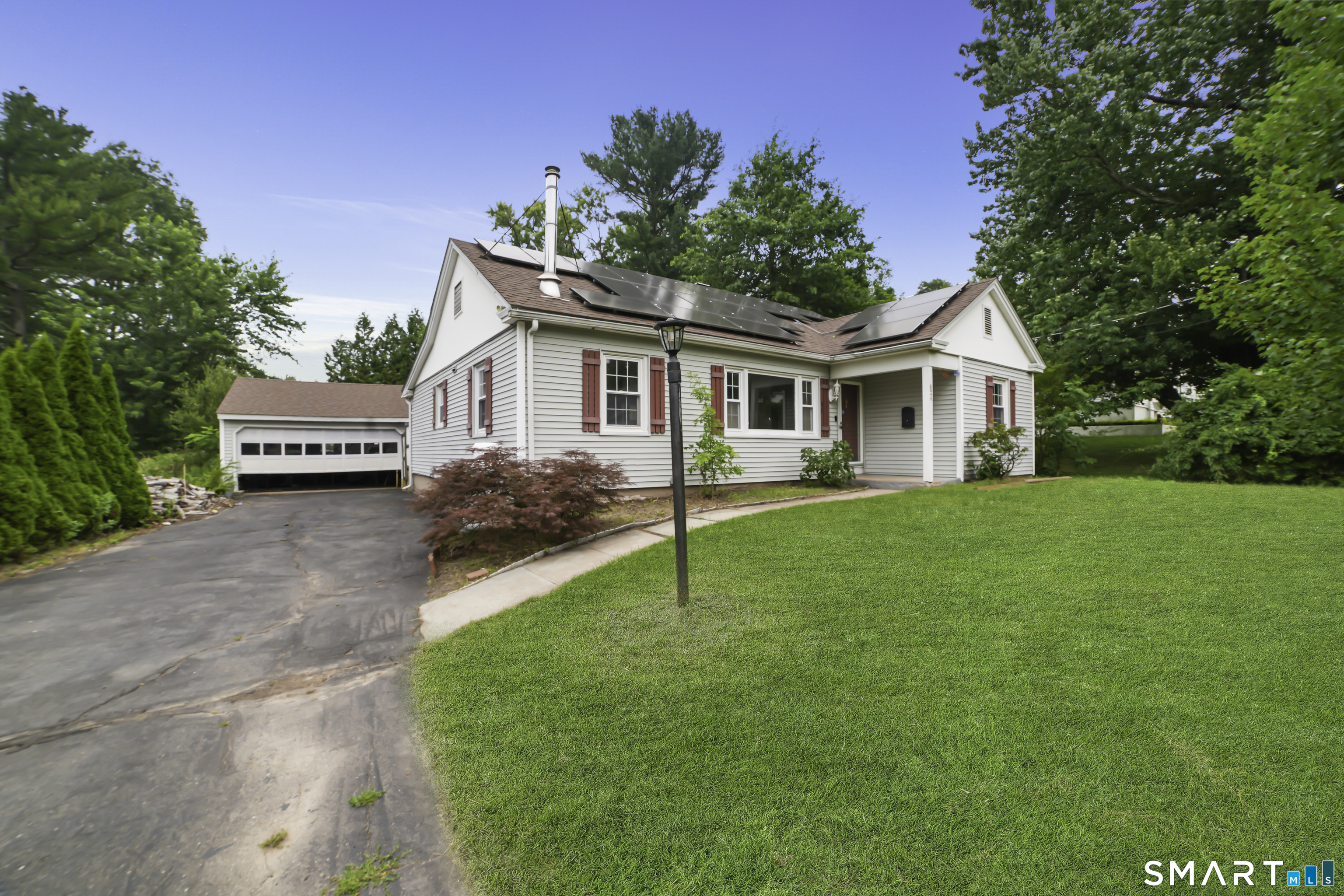 824 Randolph Road Middletown, CT 06457 - Photo 6 of 38 Gallery Image 6