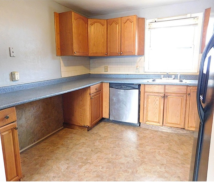 7 Teed Road Holbrook, MA 02343 - Photo 11 of 24 Gallery Image 11