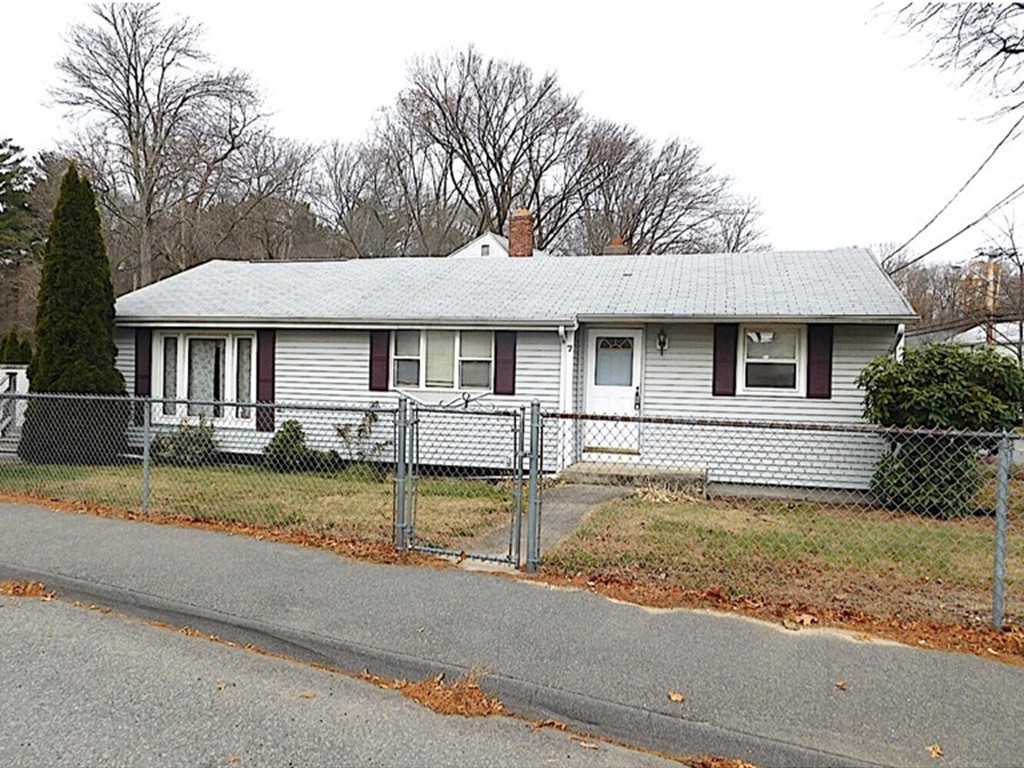 7 Teed Road Holbrook, MA 02343 - Photo 2 of 24 Gallery Image 2