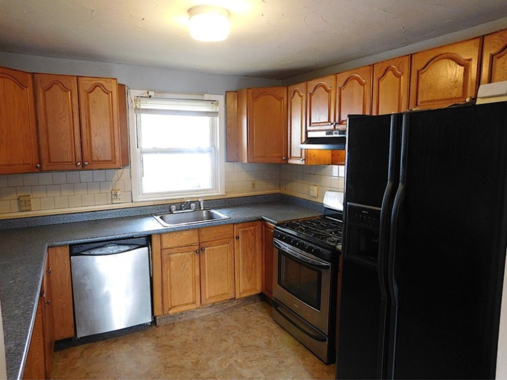 7 Teed Road Holbrook, MA 02343 - Photo 8 of 24 Gallery Image 8
