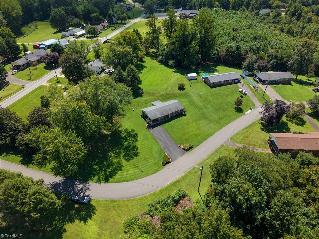 133 Burgundy Road Mount Airy, NC 27030 - Photo 29 of 32 Gallery Image 29