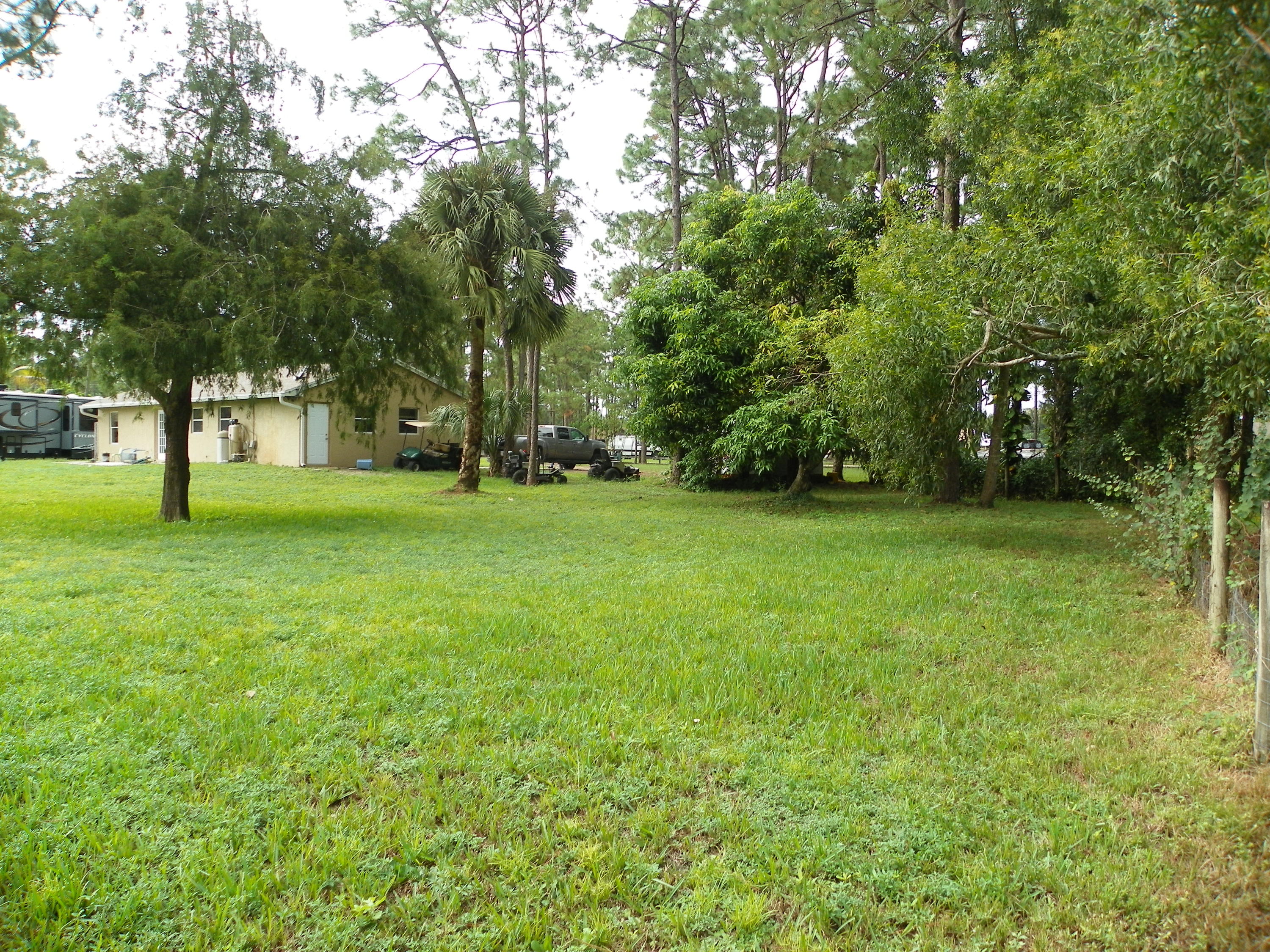 14898 85th Road North Loxahatchee, FL 33470 - Photo 12 of 49 Other Side of Yard