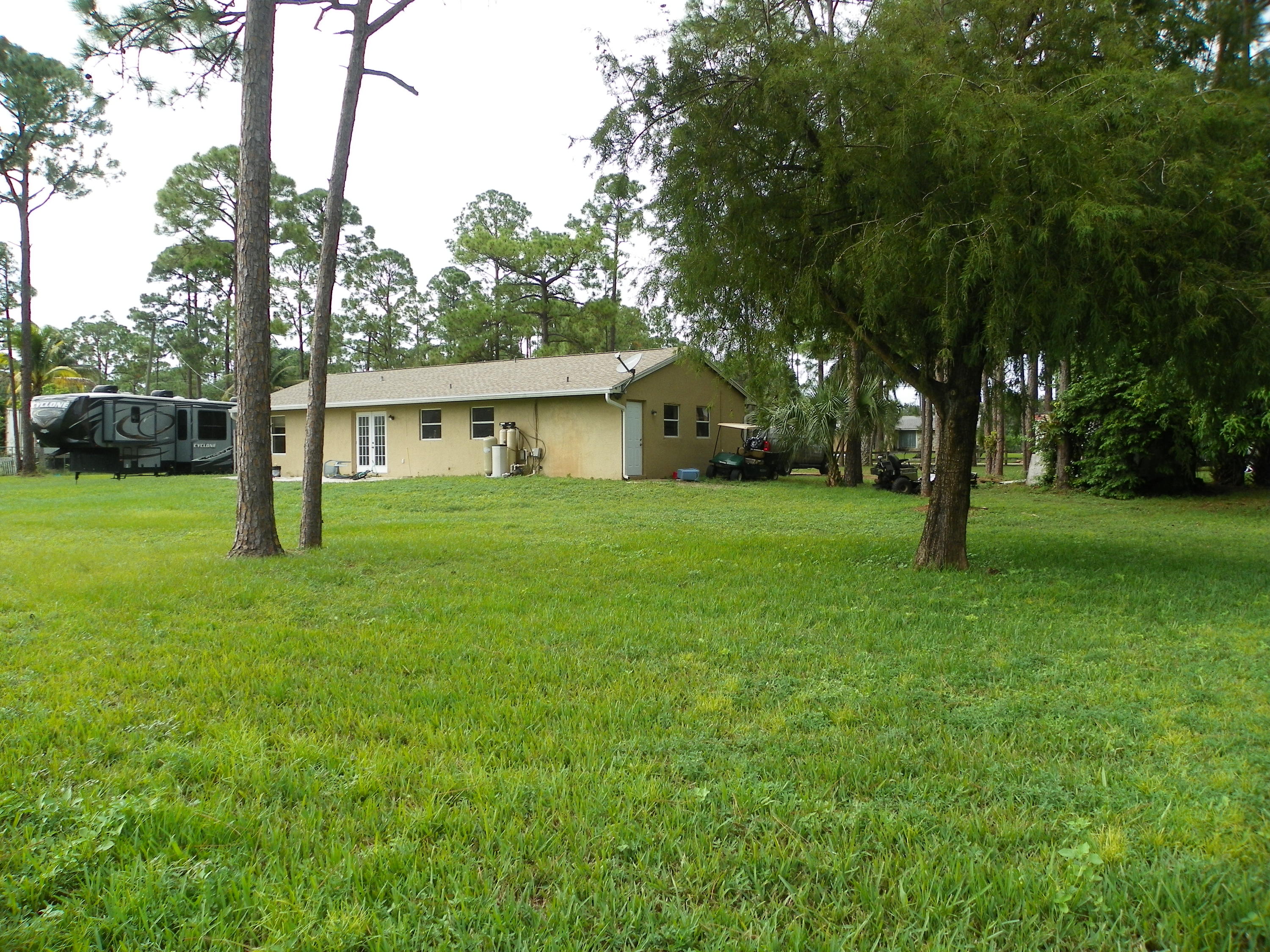 14898 85th Road North Loxahatchee, FL 33470 - Photo 13 of 49 Other Side of Yard