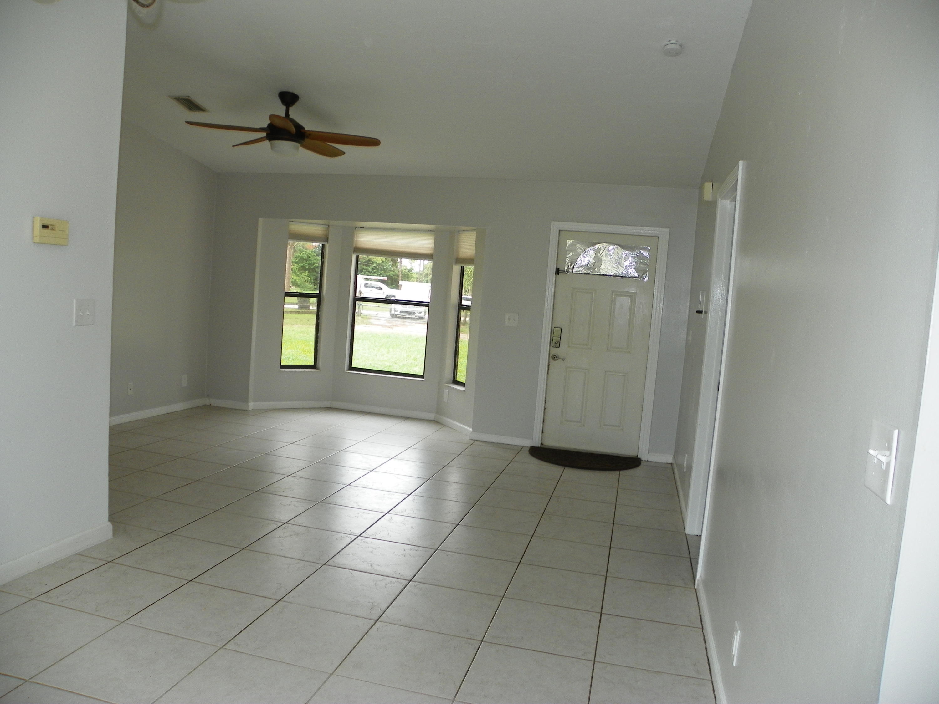 14898 85th Road North Loxahatchee, FL 33470 - Photo 25 of 49 Living Area