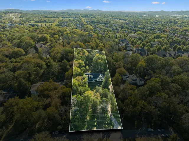 $865,000 | 5724 Cloverwood Drive, Brentwood, TN 37027