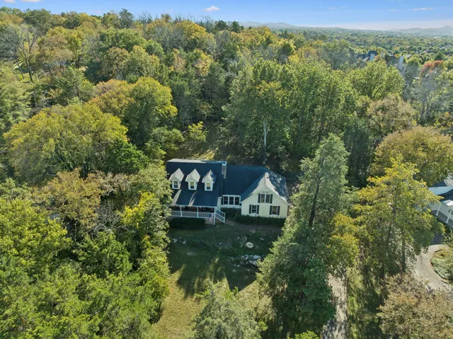 $865,000 | 5724 Cloverwood Drive, Brentwood, TN 37027