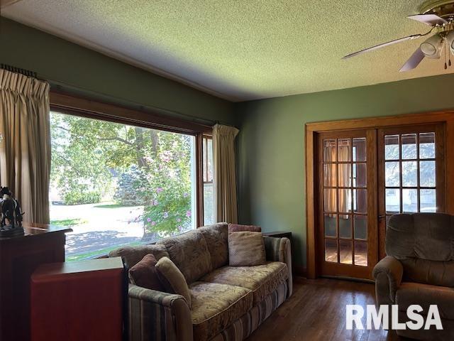 828 Park Place Clinton, IA 52732 - Photo 17 of 42