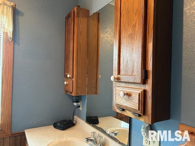 828 Park Place Clinton, IA 52732 - Photo 32 of 42