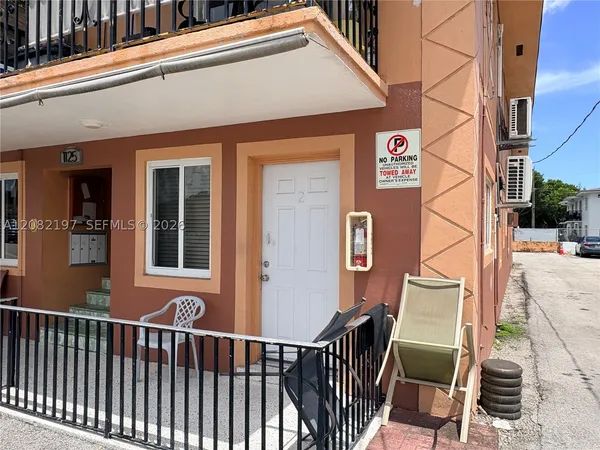 $2,300 | 1125 Southeast 9th Court, Unit 2, Hialeah, FL 33010