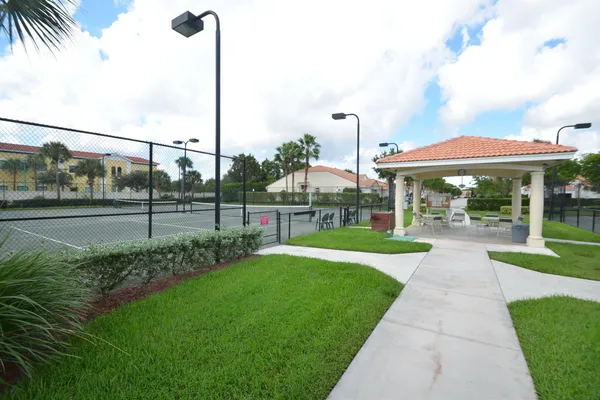 $3,200 | 6084 Petunia Road, Delray Beach, FL 33484