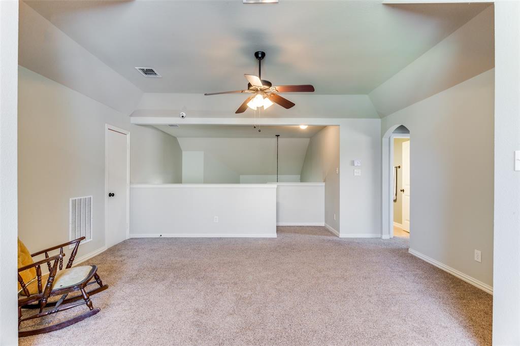 400 Commonwealth Drive Saginaw, TX 76179 - Photo 22 of 32