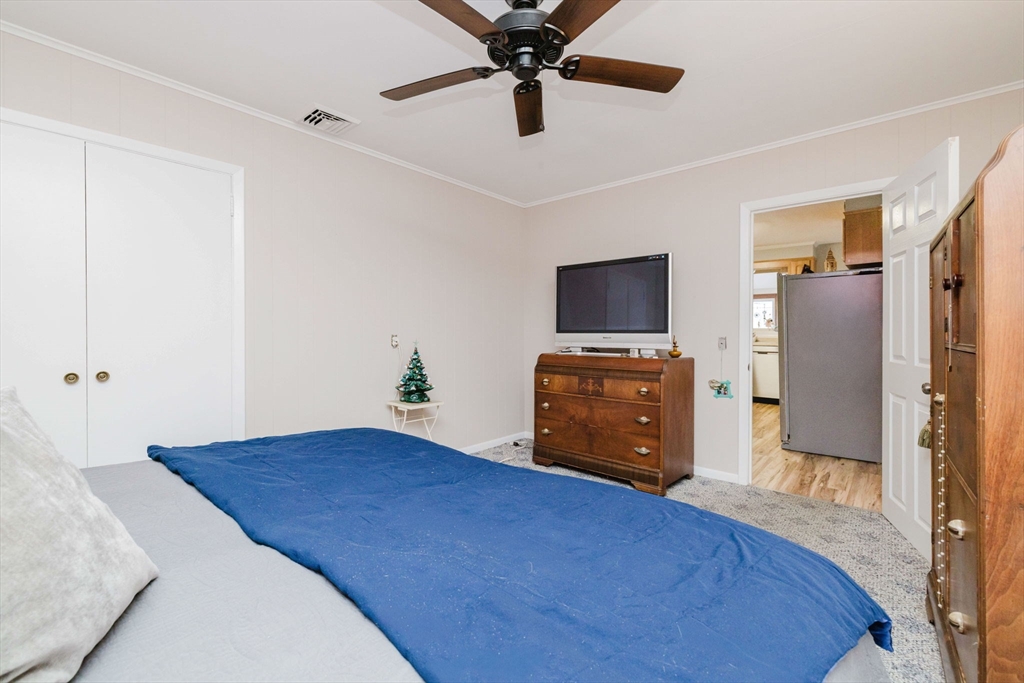 554 Madison Street Fall River, MA 02720 - Photo 18 of 31