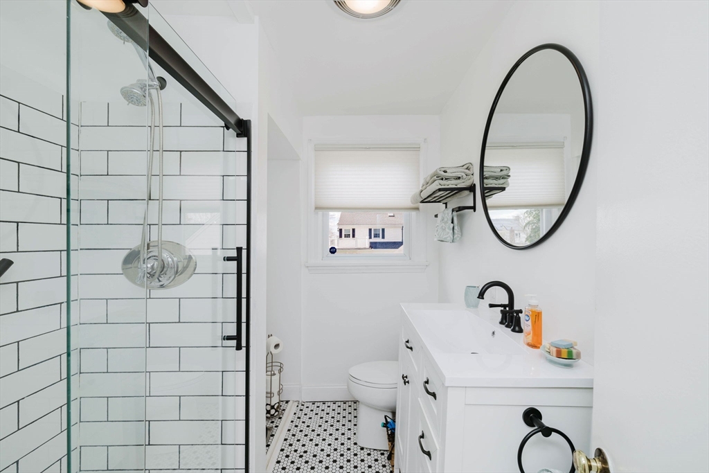 554 Madison Street Fall River, MA 02720 - Photo 23 of 31