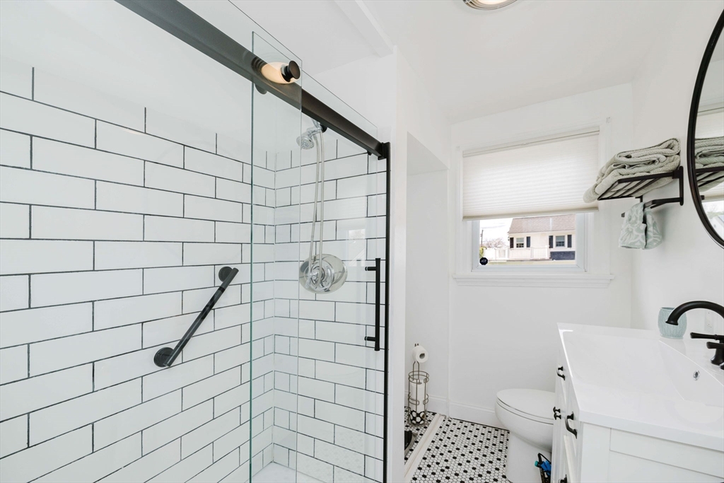 554 Madison Street Fall River, MA 02720 - Photo 24 of 31