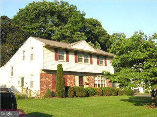 379 Camberly Road Warminster, PA 18974 - Photo 6 of 6