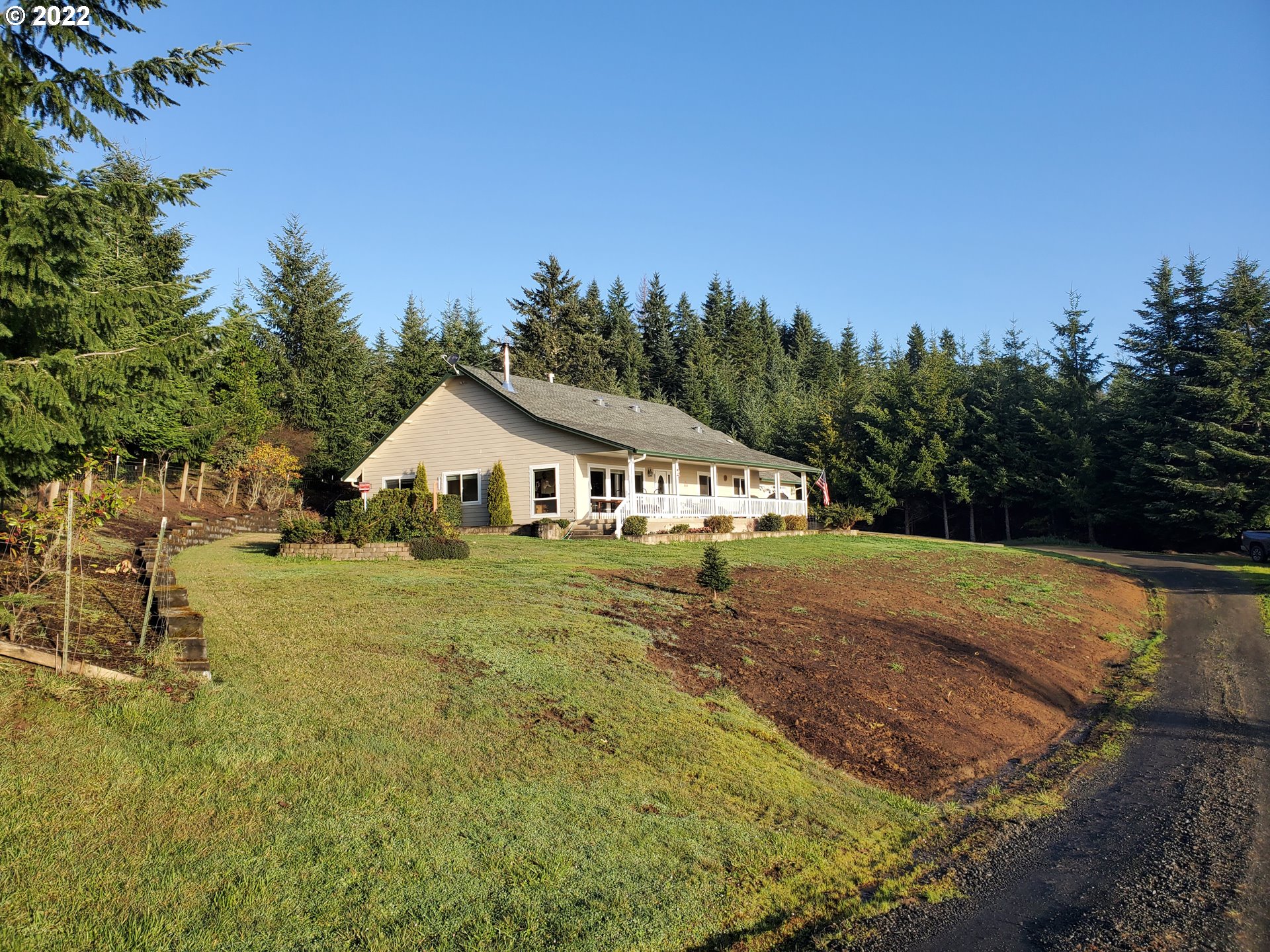 1860 Heydon Road Roseburg, OR 97471 - Photo 3 of 32 Gallery Image 3