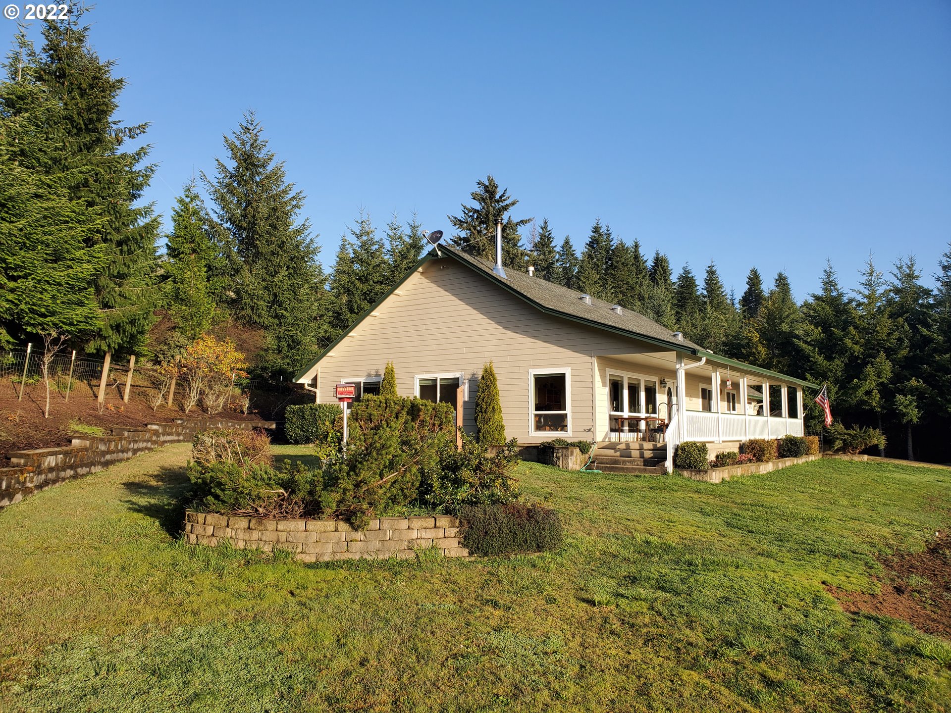 1860 Heydon Road Roseburg, OR 97471 - Photo 4 of 32 Gallery Image 4