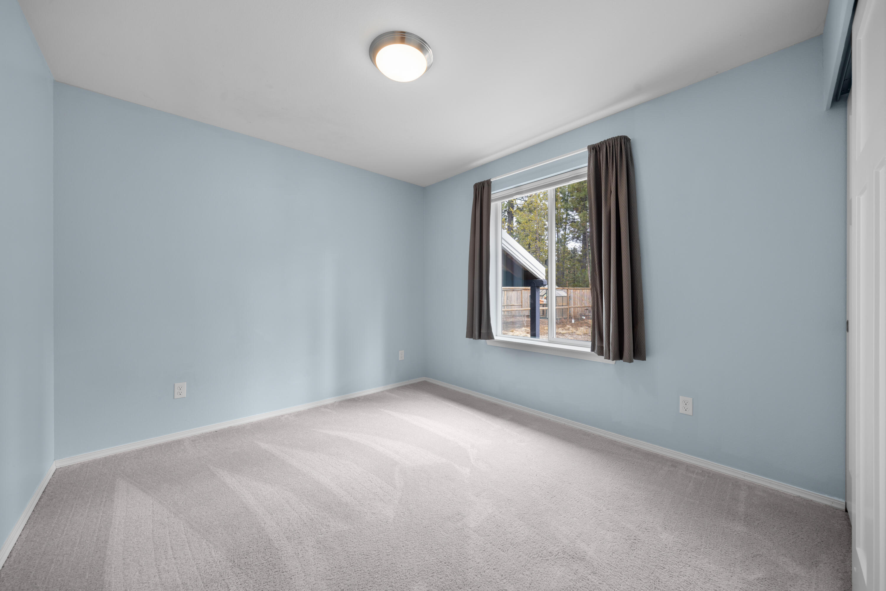 17271 Downey Road Bend, OR 97707 - Photo 17 of 34 Bed 2