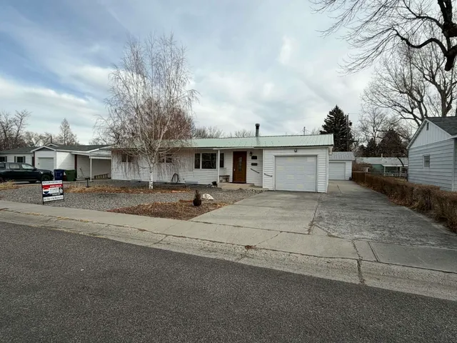$295,000 | 915 Elk Drive, Riverton, WY 82501