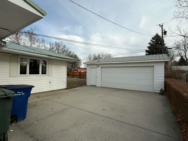 $295,000 | 915 Elk Drive, Riverton, WY 82501