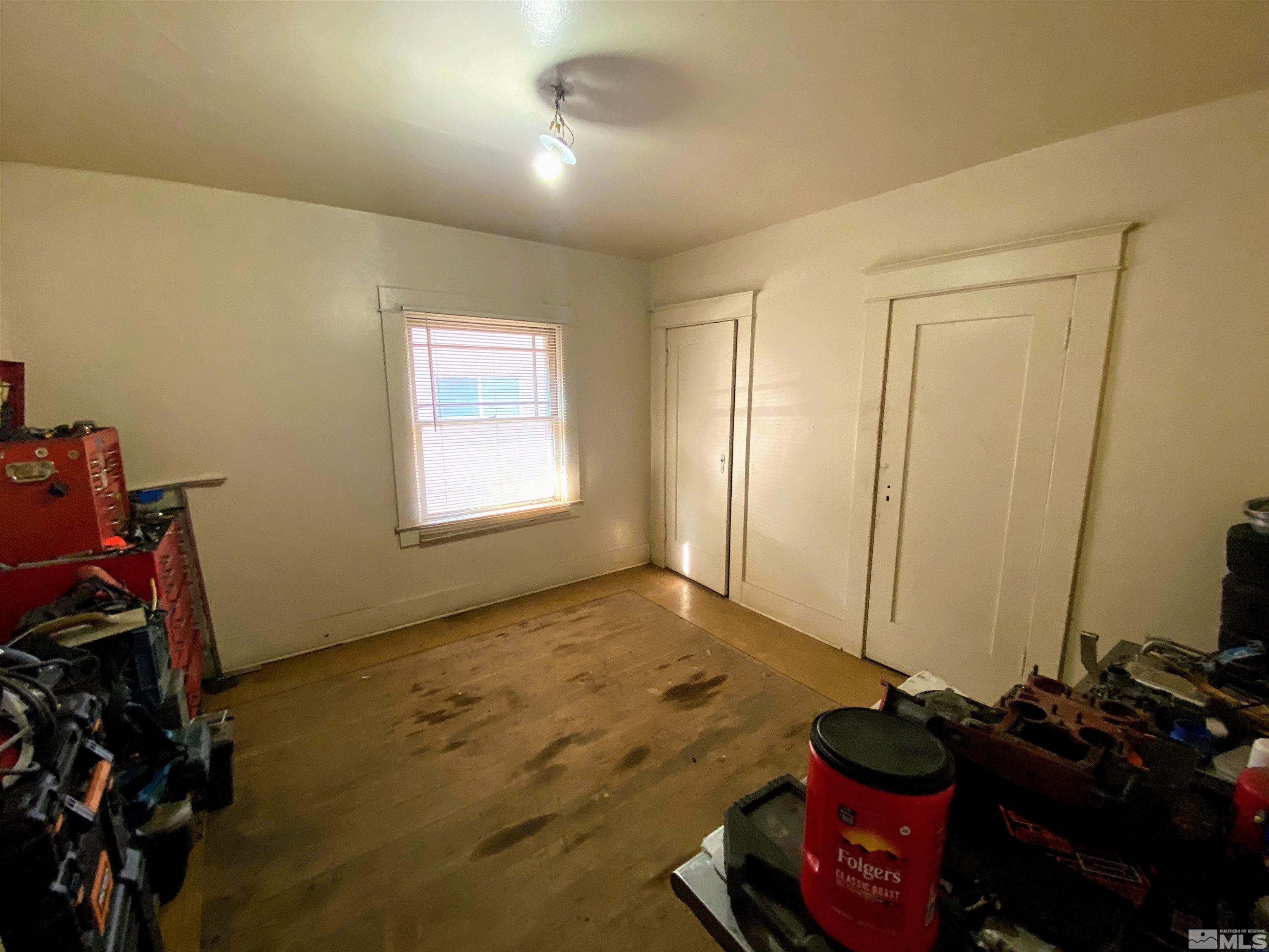 650 Spokane Street Reno, NV 89512 - Photo 15 of 25 a room with hard wood floor and a window