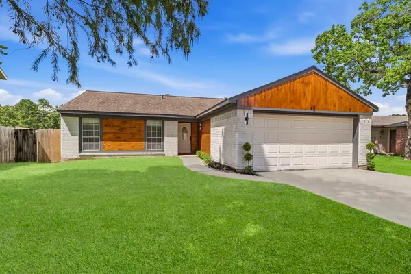 $330,000 | 42 Lyrebird Drive, The Woodlands, TX 77380