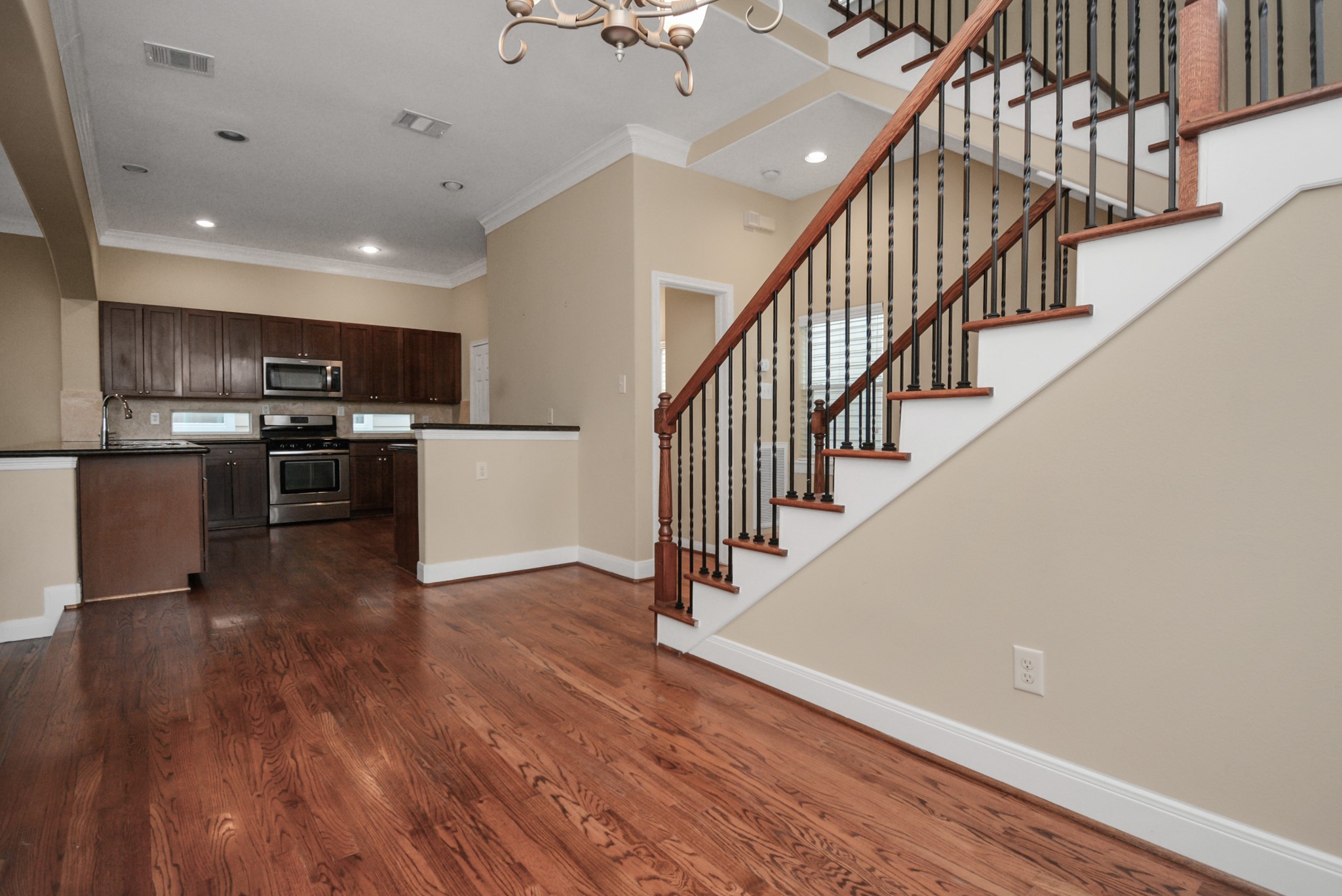 1137 West 24th Street, Unit A Houston, TX 77008 - Photo 7 of 40