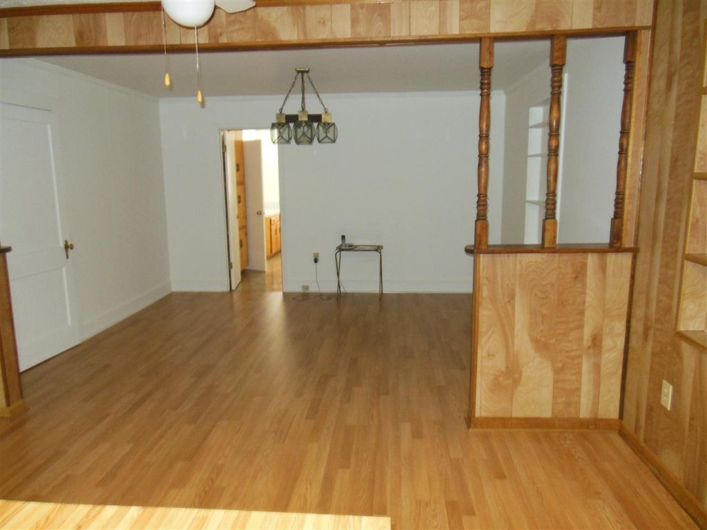 818 Hampton Street Iva, SC 29655 - Photo 8 of 17 Gallery Image 8