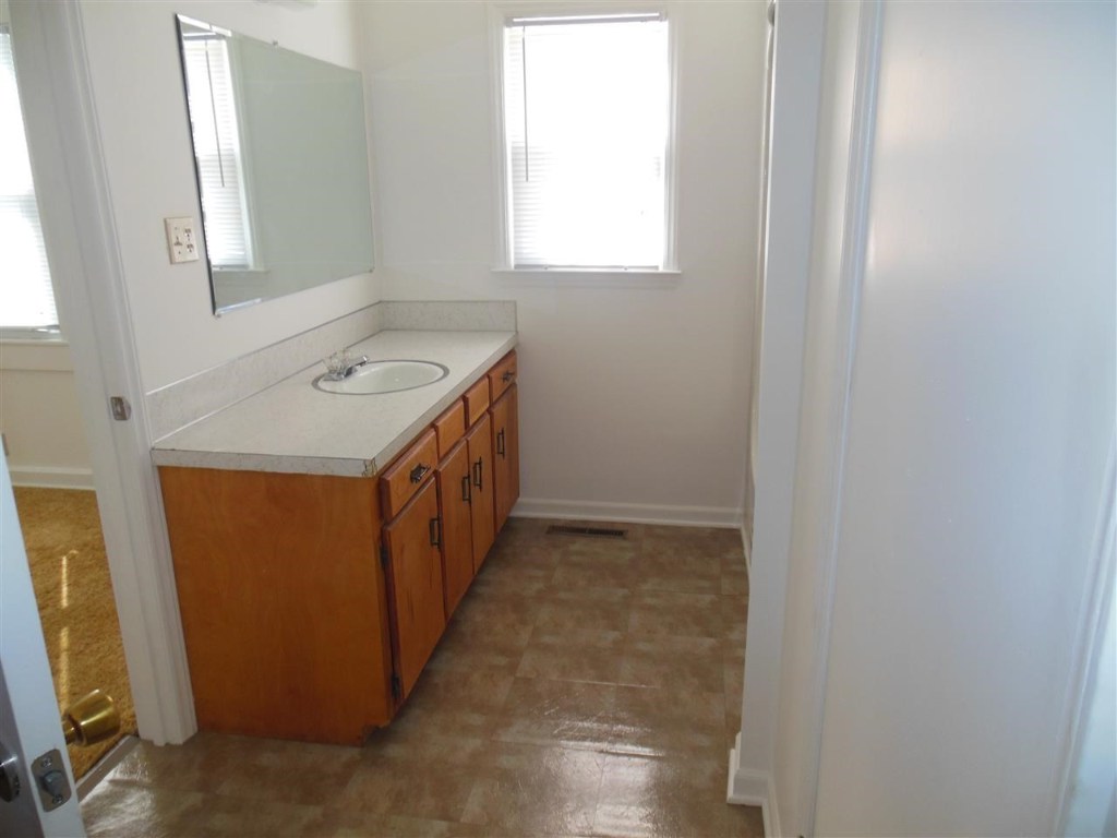 818 Hampton Street Iva, SC 29655 - Photo 10 of 17 Gallery Image 10